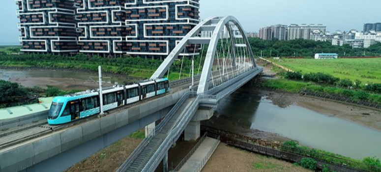 淡海輕軌第一期藍海線將於今年底通車，以及安坑輕軌也預計於2022年通車。