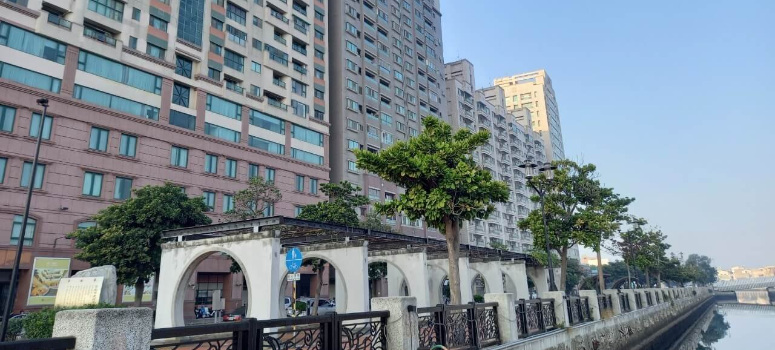 信義房屋統計，台南安平、北區今年第二季的電梯大樓總價已破千萬元。