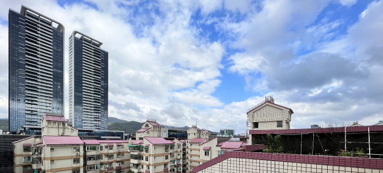 基河國宅地理位置佳，四周是知名豪宅，與豪宅享有同樣的生活機能、街廓氛圍。