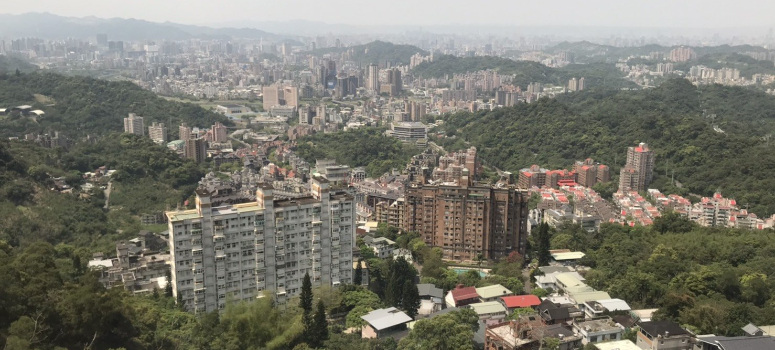 北市目前公告核准的危老案件已達644件，除了老商辦、飯店等改建案外，近期又新增許多地標建築物。北市危老夯  東區時尚餐酒館、大舞廳都核准改建