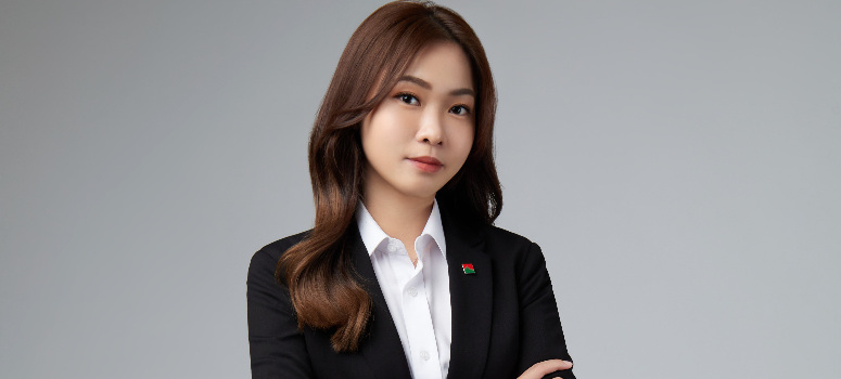 信義房屋北美術店專員葉依珊從美容師轉行當房仲，真誠待人獲得客戶肯定。