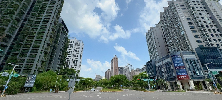 新竹高鐵週邊作為竹北指標房市熱區，受到信用管制及關稅影響，去化速度趨緩